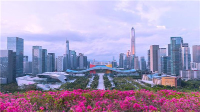  广州商务女模特：展现职业魅力的代言人 